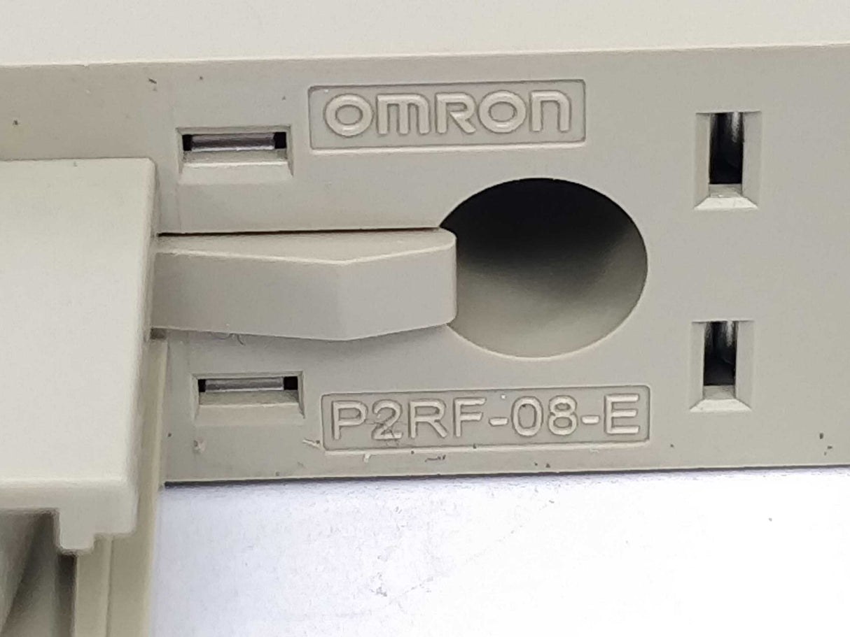 OMRON G2R-2-SND Relay 24VDC with P2RF-08-E relay socket