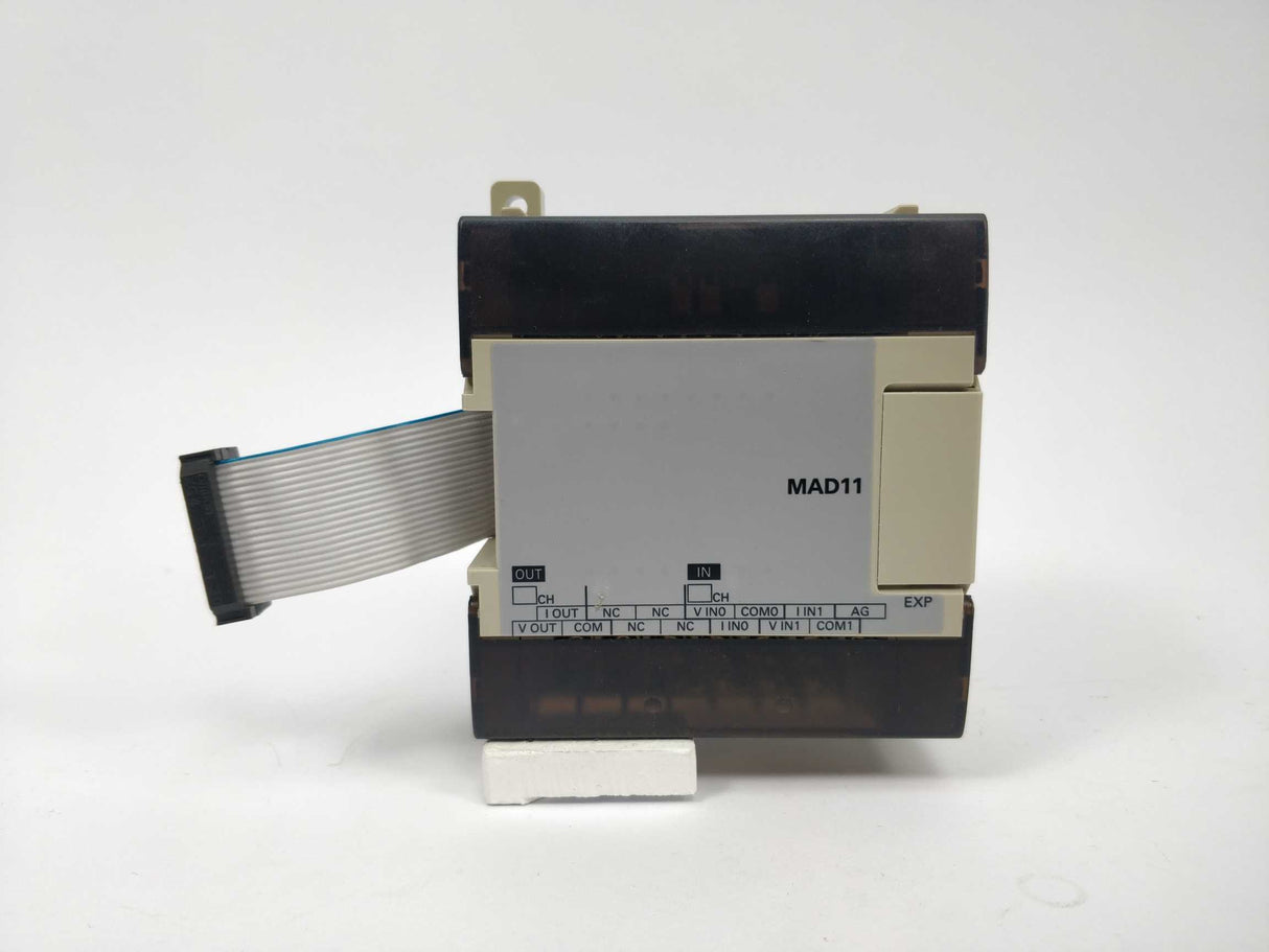 OMRON CPM1A-MAD11 A/D D/A Unit