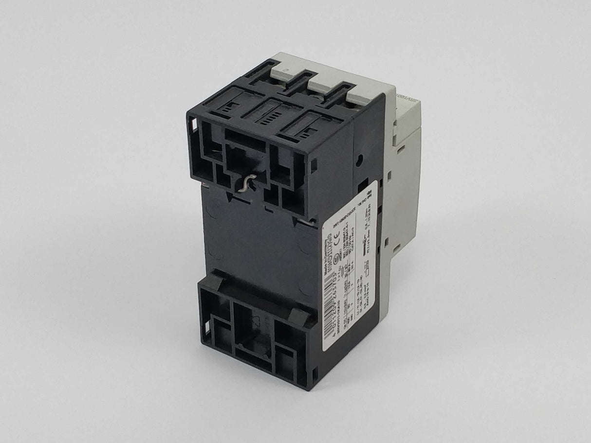 Siemens 3RV1011-1KA10 Sirius Circuit breaker with 3RV1901-1E