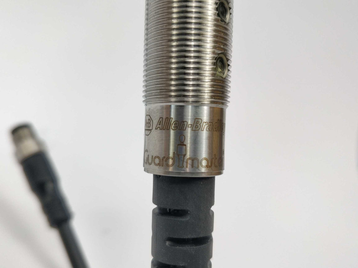 AB 440N-Z21S17H Sensaguard non-contact switch, Unused