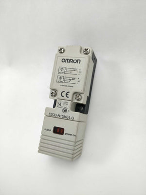 OMRON E2Q3-N15ME4-G Proximity Sensor