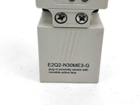 OMRON E2Q2-N30ME3-G Plug in proximity sensor