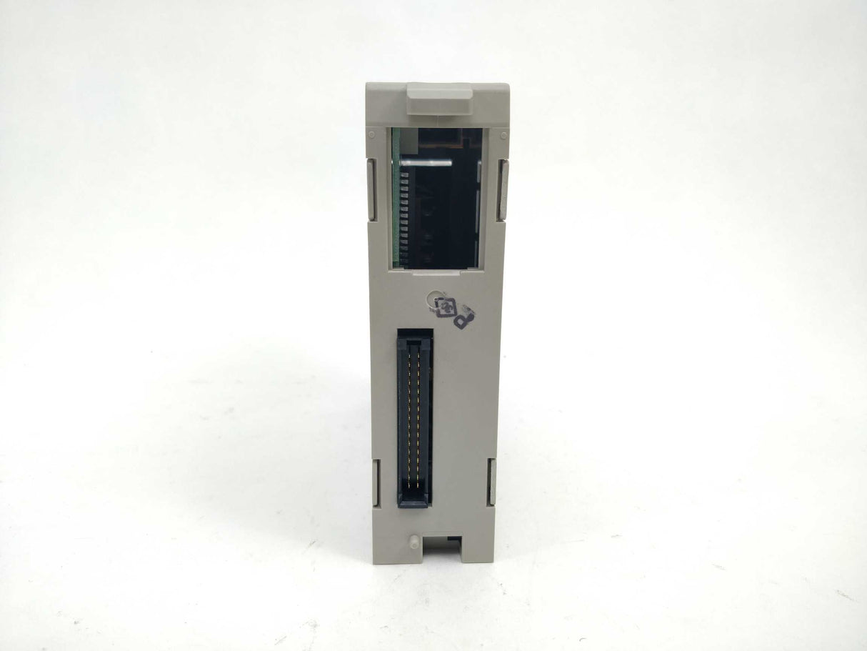 OMRON C200H-ID212 PROGRAMMABLE CONTROLLER