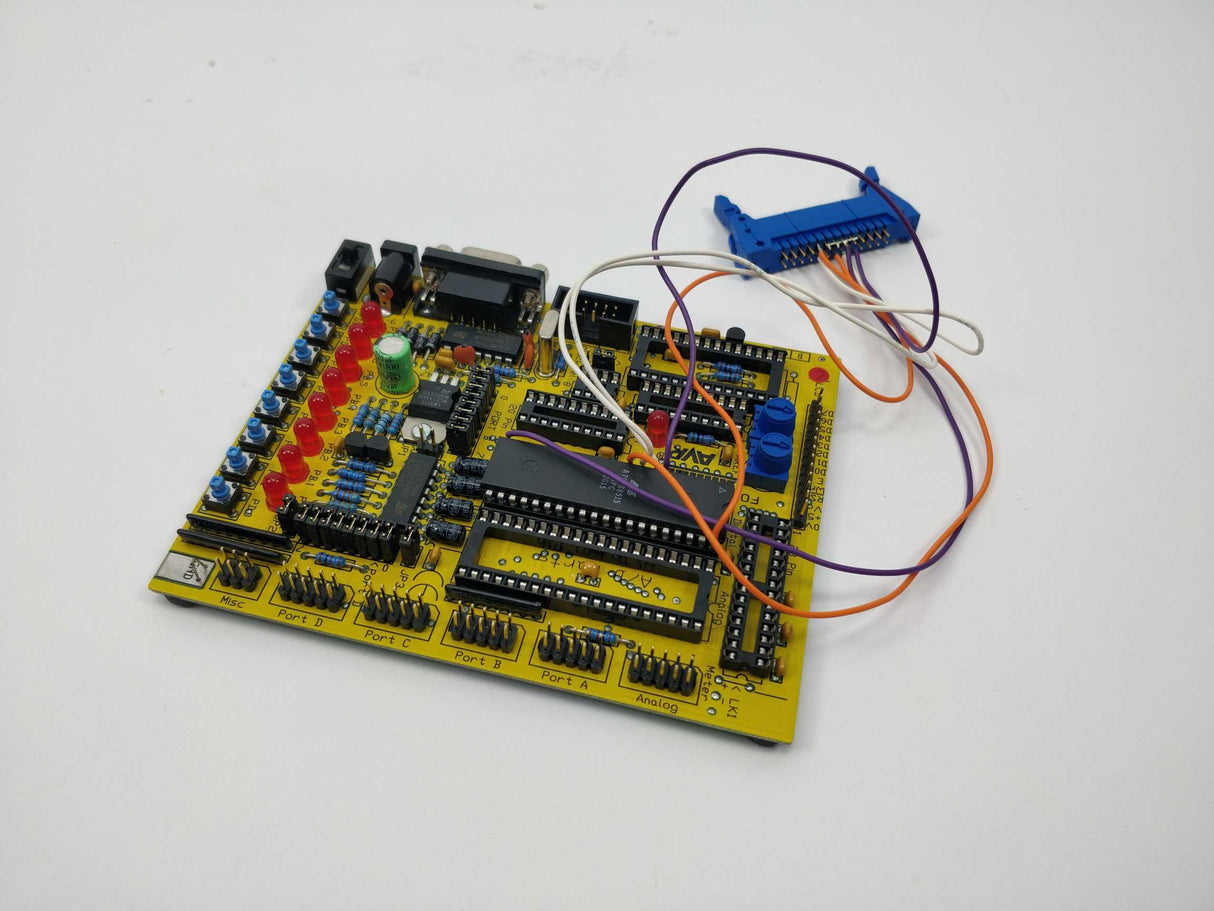 Atmel STK200 AT89/90 SERIES FLASH MICROCONTROLLERS Starter Kit