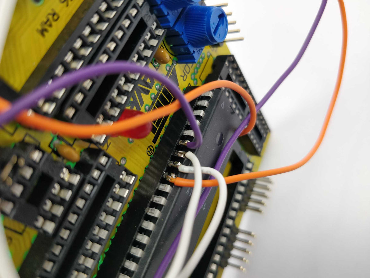 Atmel STK200 AT89/90 SERIES FLASH MICROCONTROLLERS Starter Kit