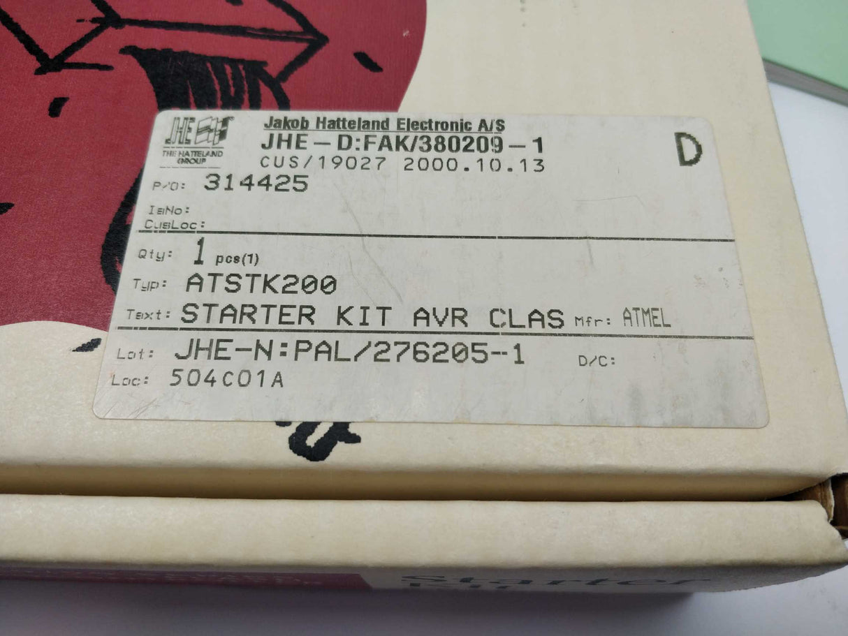 Atmel STK200 AT89/90 SERIES FLASH MICROCONTROLLERS Starter Kit