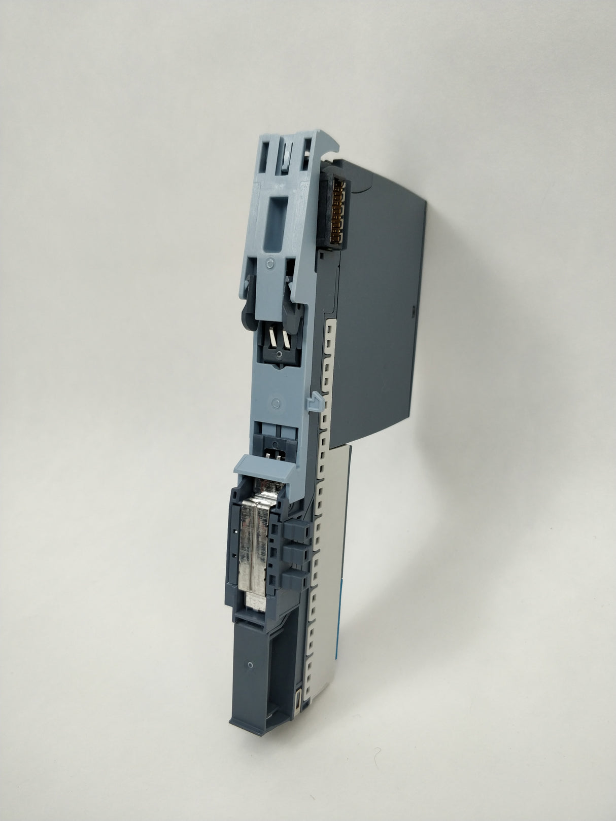 Siemens 6ES7131-6BF00-0BA0 SIMATIC ET 200SP + 6ES7193-6BP20-0DA0