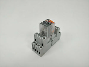 ABB 1SVR405613R3000 CR-M230AC4 relay with 1SVR405651R3000 socket