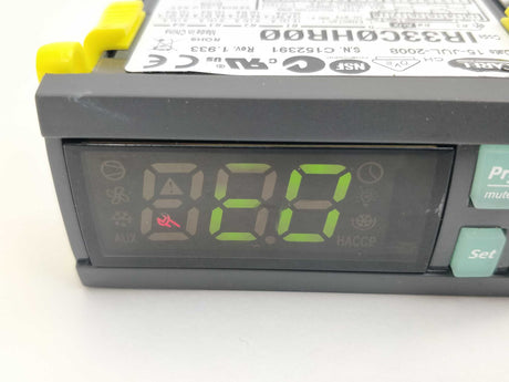 Carel IR33C0HR00 Temperature Controller