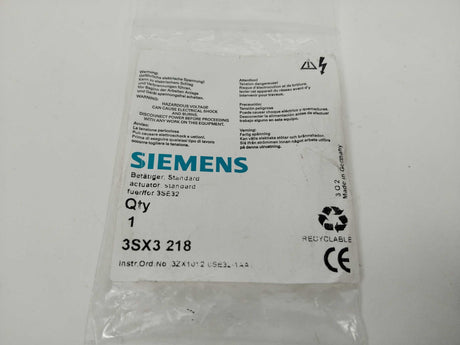 Siemens 3SX3 218 Separate actuator for 3SE2243 and 3SE2257 Standard actuator