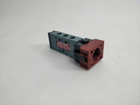 Schrader Bellows B43004 100 A 035 Directional Control Valve
