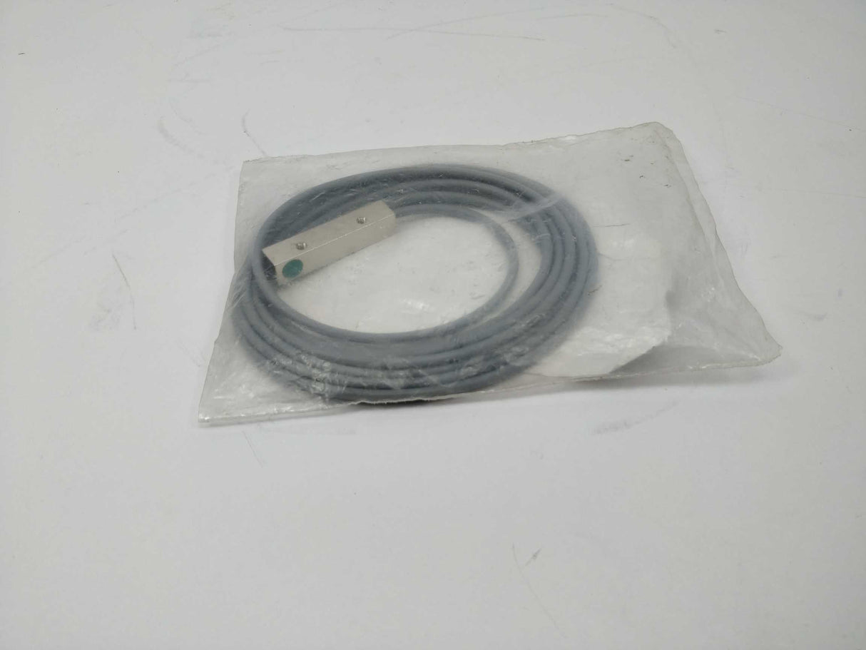 BAUMER ELECTRIC IFF08.24.35/L1 Inductive Proximity Switch