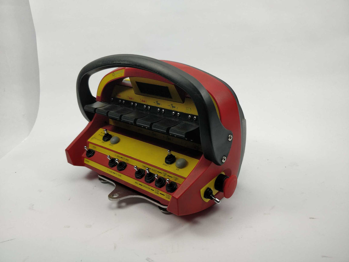 Cavotec MC-3-6 Terminal Remote Control. With MC-LINK-PM. Sold as spare parts.