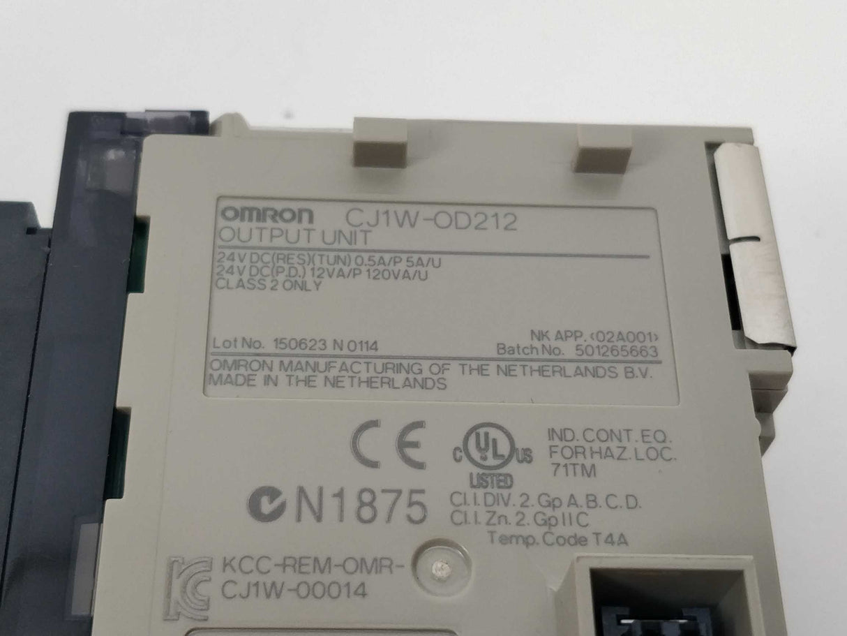 OMRON CJ1W-OD212 Output Unit with OD-507-18P