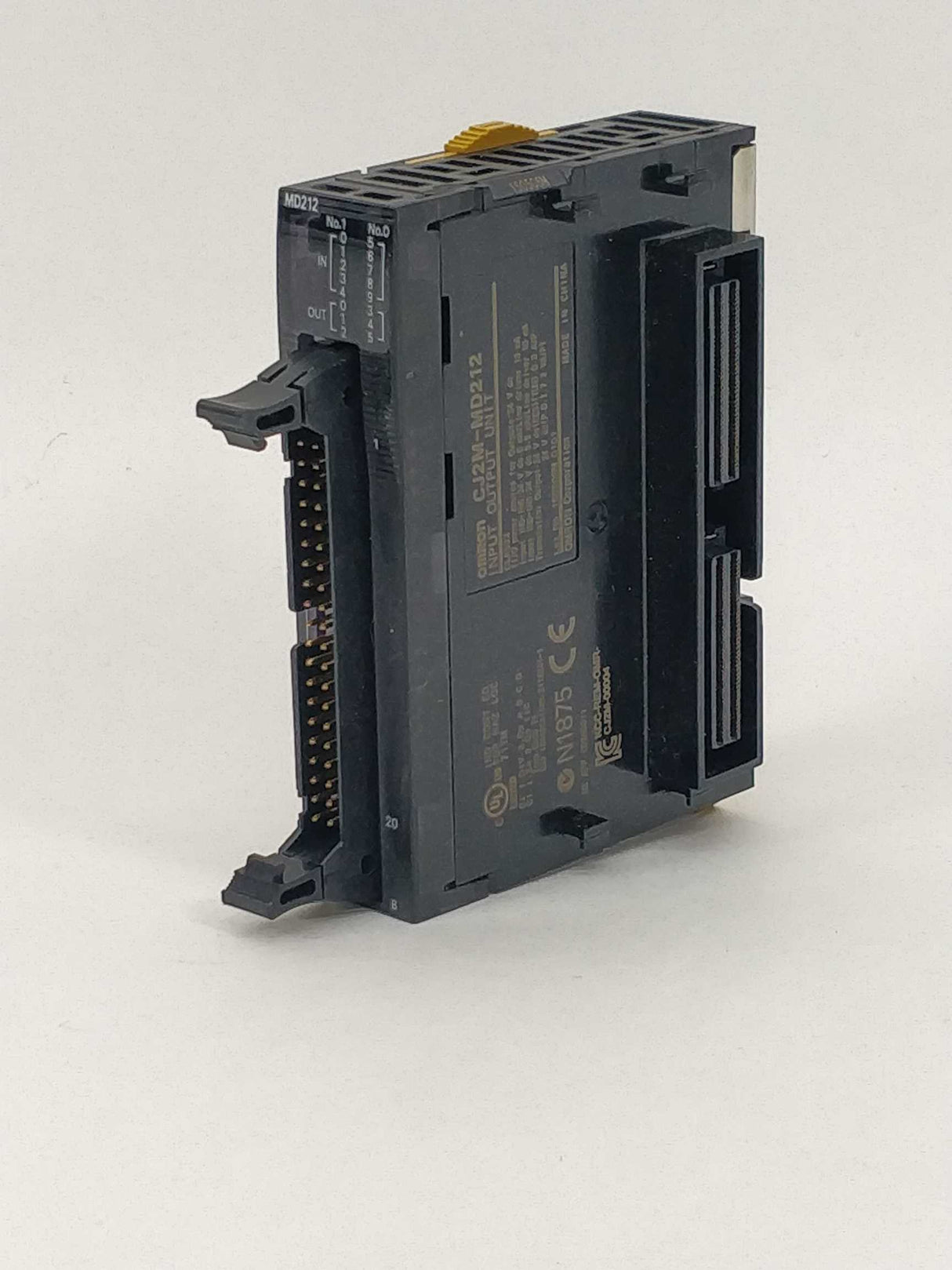 OMRON CJ2M-MD212 INPUT OUTPUT UNIT