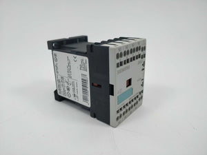 Siemens 3RH1140-2VB40 Contactor Relay. 24VDC
