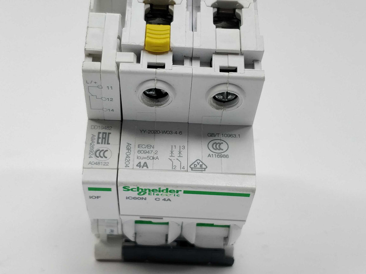 Schneider Electric A9F04204 Miniature Circuit Breaker C 4A With A9A26924