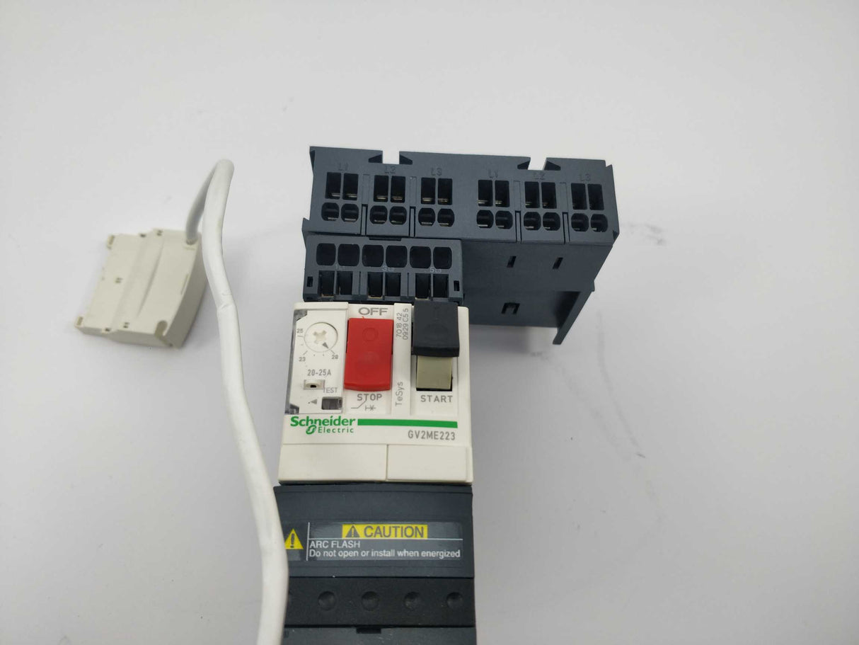 Schneider Electric GV2ME223 With LAD9AP3D1. 24VDC. 20-25 A