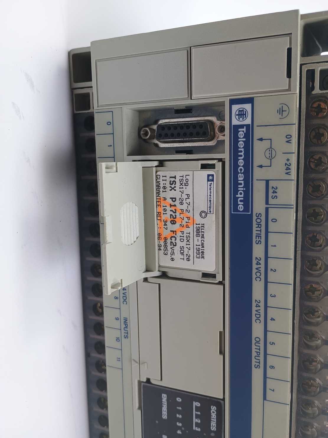 TELEMECANIQUE TSX1722012 DC 20 I/O Trans