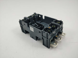 Schneider Electric LV429266 Plug in base, 3 poles