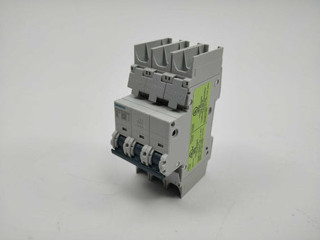 Siemens 5SJ4310-7HG42 Circuit breaker 10kA, 3-pole,