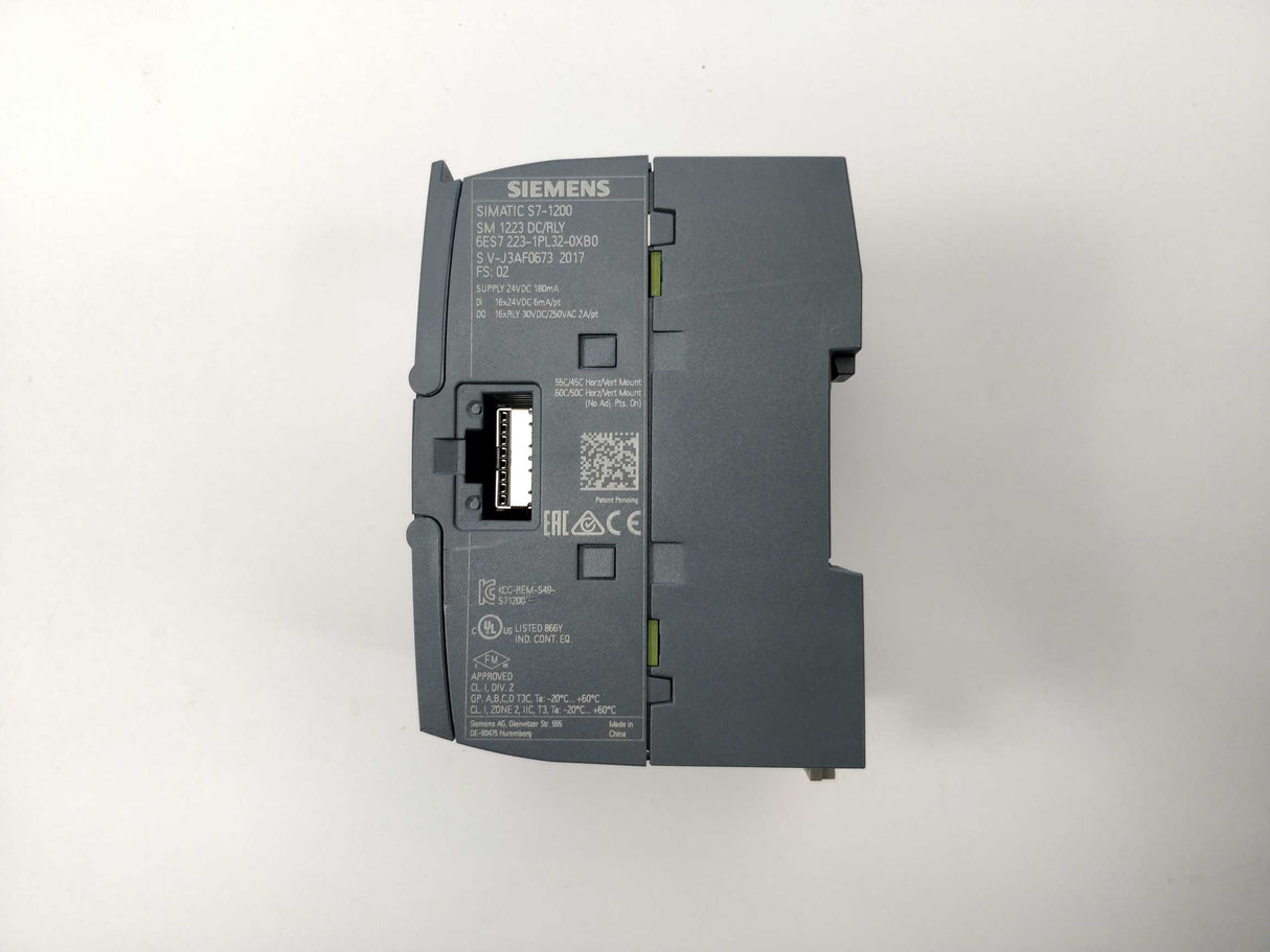 Siemens 6ES7223-1PL32-0XB0 SIMATIC S7-1200 Digital I/O SM 1223