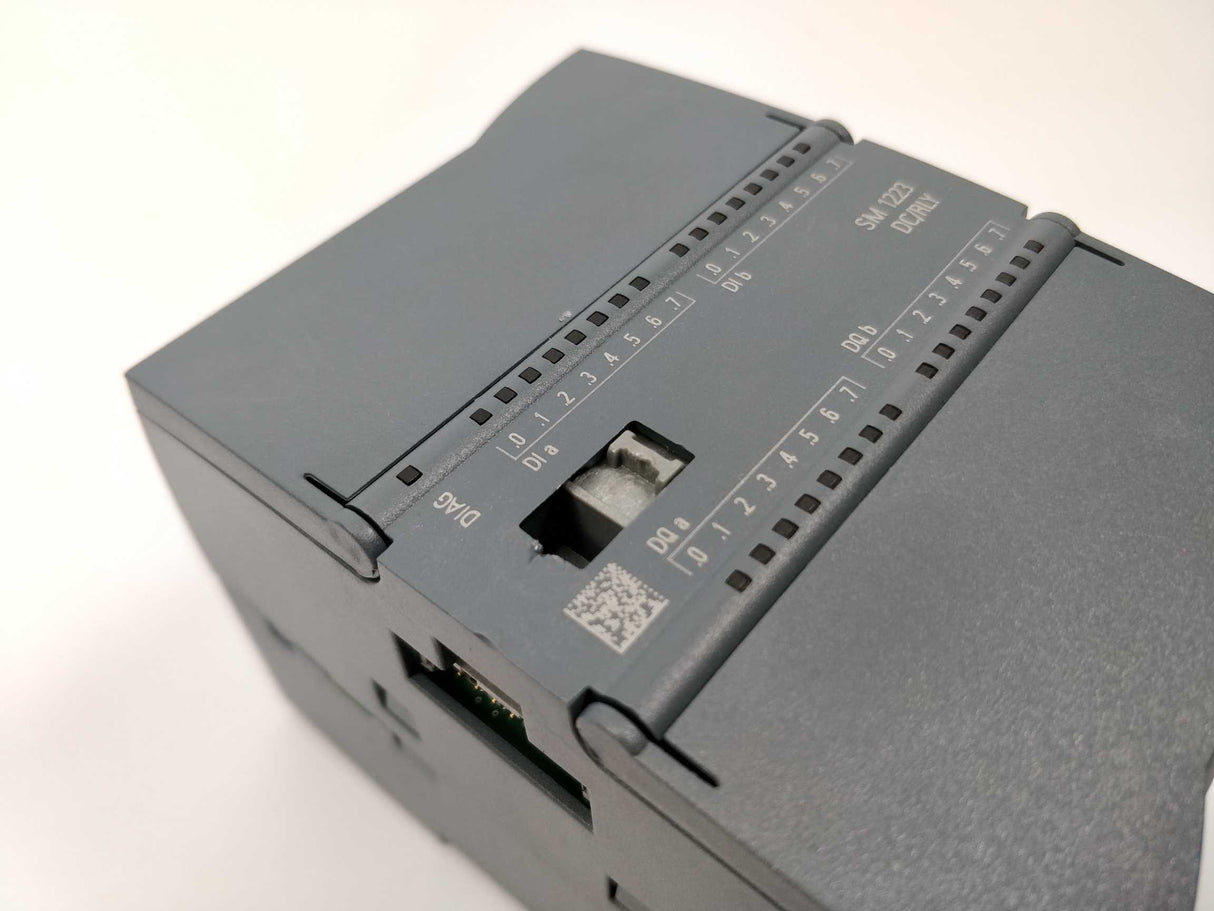 Siemens 6ES7223-1PL32-0XB0 SIMATIC S7-1200 Digital I/O SM 1223