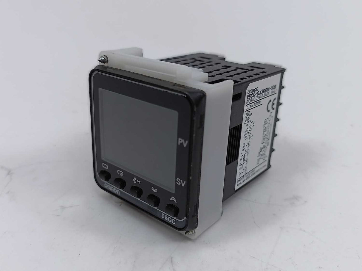 OMRON E5CC-QX3D5M-000 Temperature controller