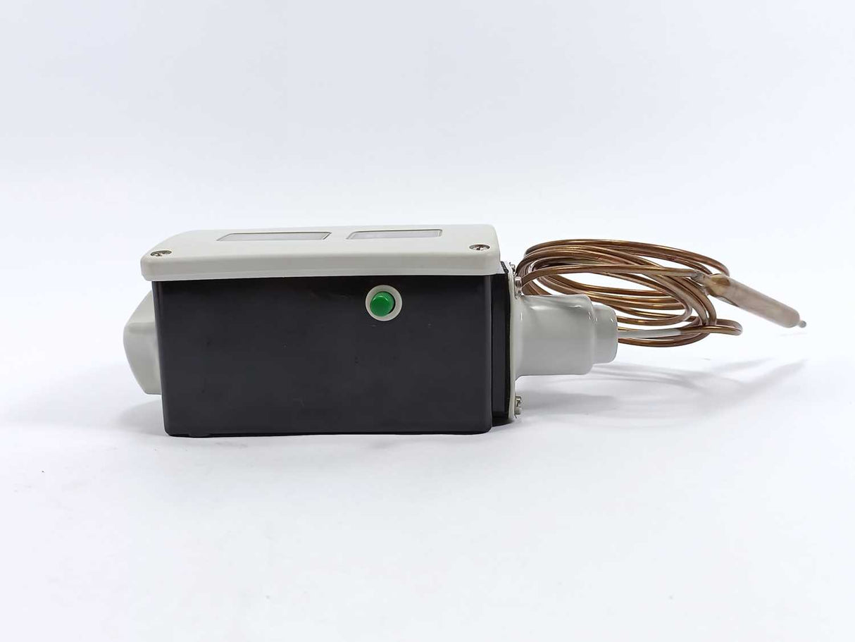 Danfoss 017-514066 RT107 Thermostat