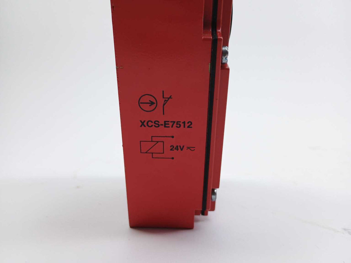 TELEMECANIQUE XCS-E7512 Safety switch