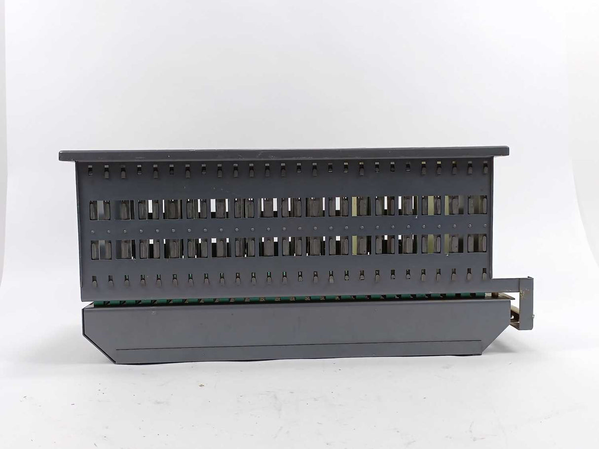 Soren T.Lyngso 213011 26-Slot Rack