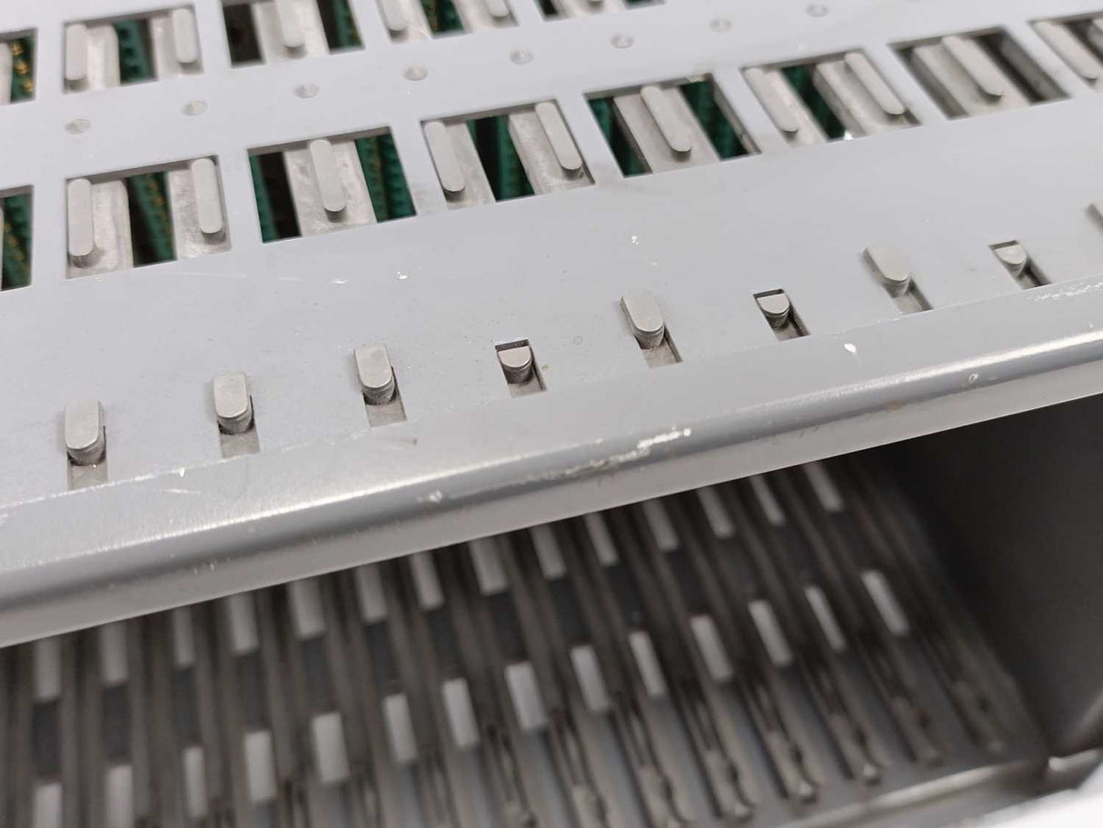 Soren T.Lyngso 213011 26-Slot Rack