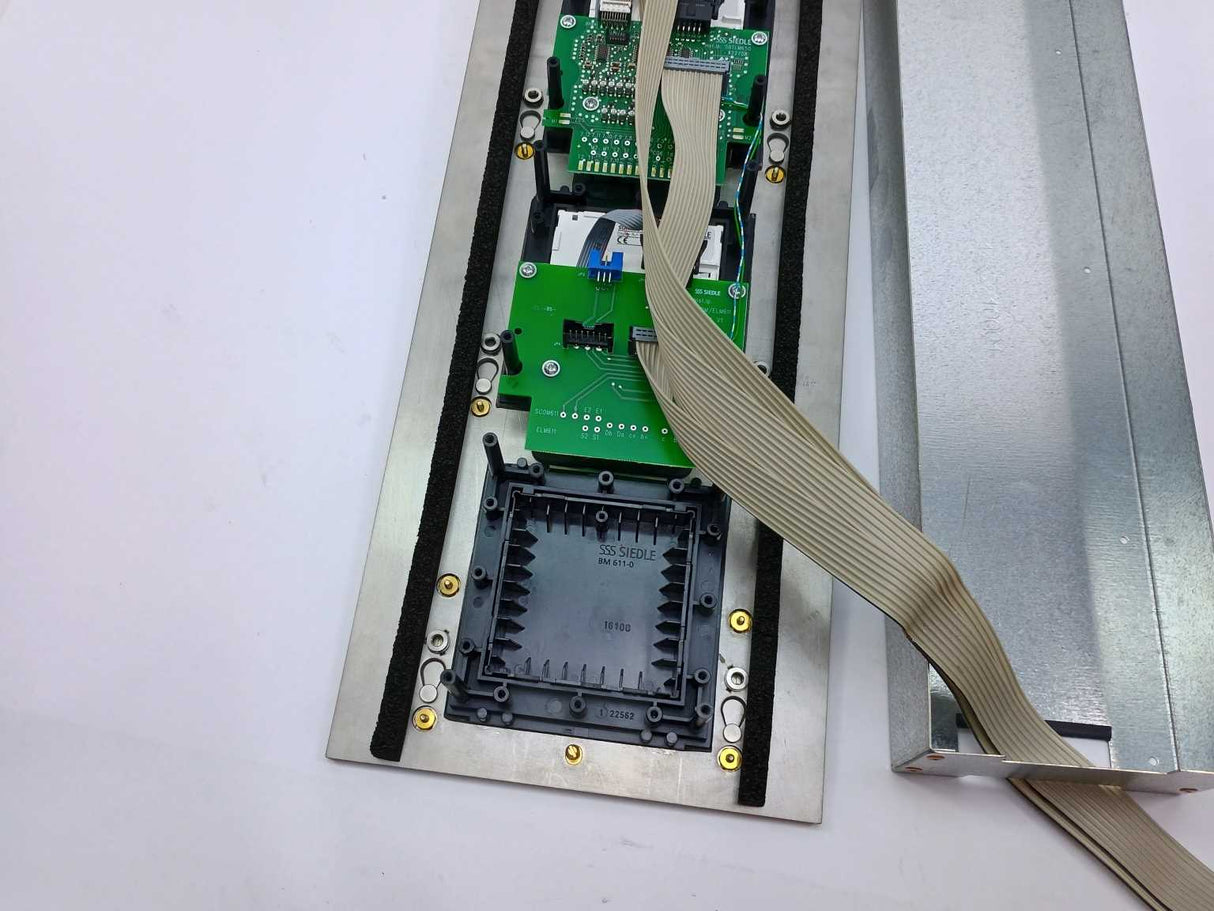 Siedle Doorbell With BCMC 650-0, SBTLM 650-04, SDRM611-01 Modules