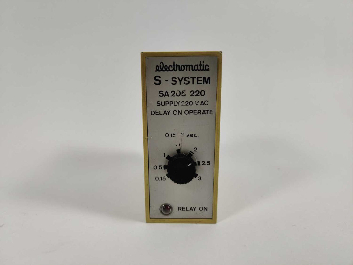 Electromatic SA 205 220 / SA205220 S-System relay 0,15-3 sec 220 VAC