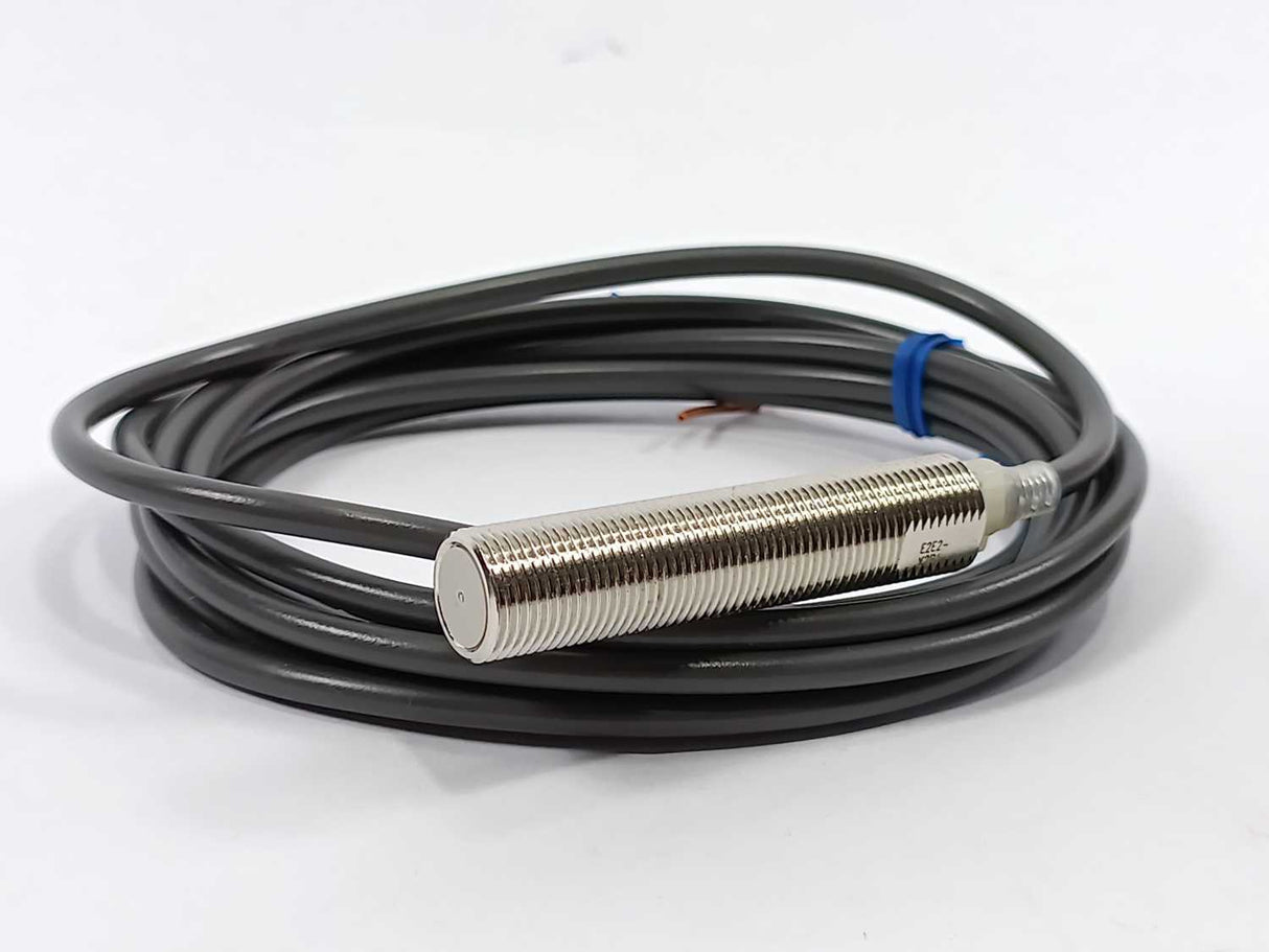 OMRON E2E2-X2B1 Proximity Sensor, 2m