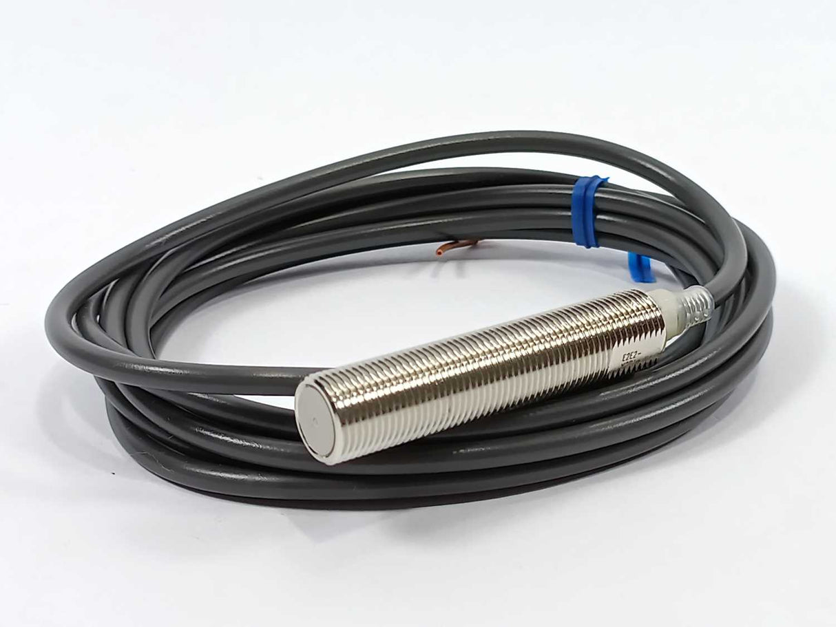 OMRON E2E2-X2B1 Proximity Sensor, 2m