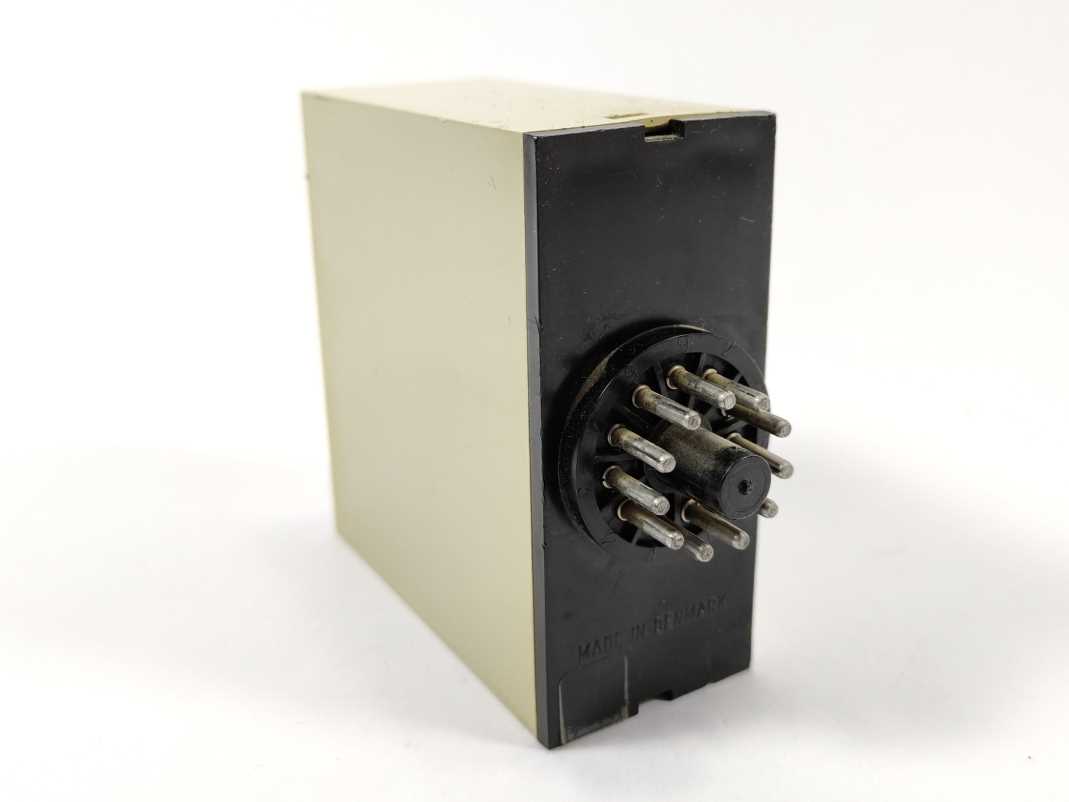Electromatic SA 245 220 Delay On Operate
