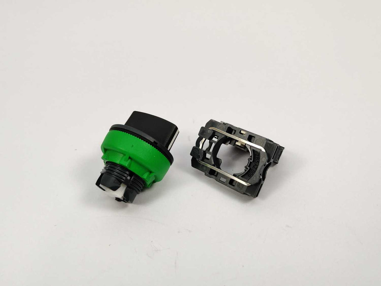 Schneider Electric XB5FDCUST01 FLUSH MOUNTED BLACK SELECTOR SWITCH HEAD