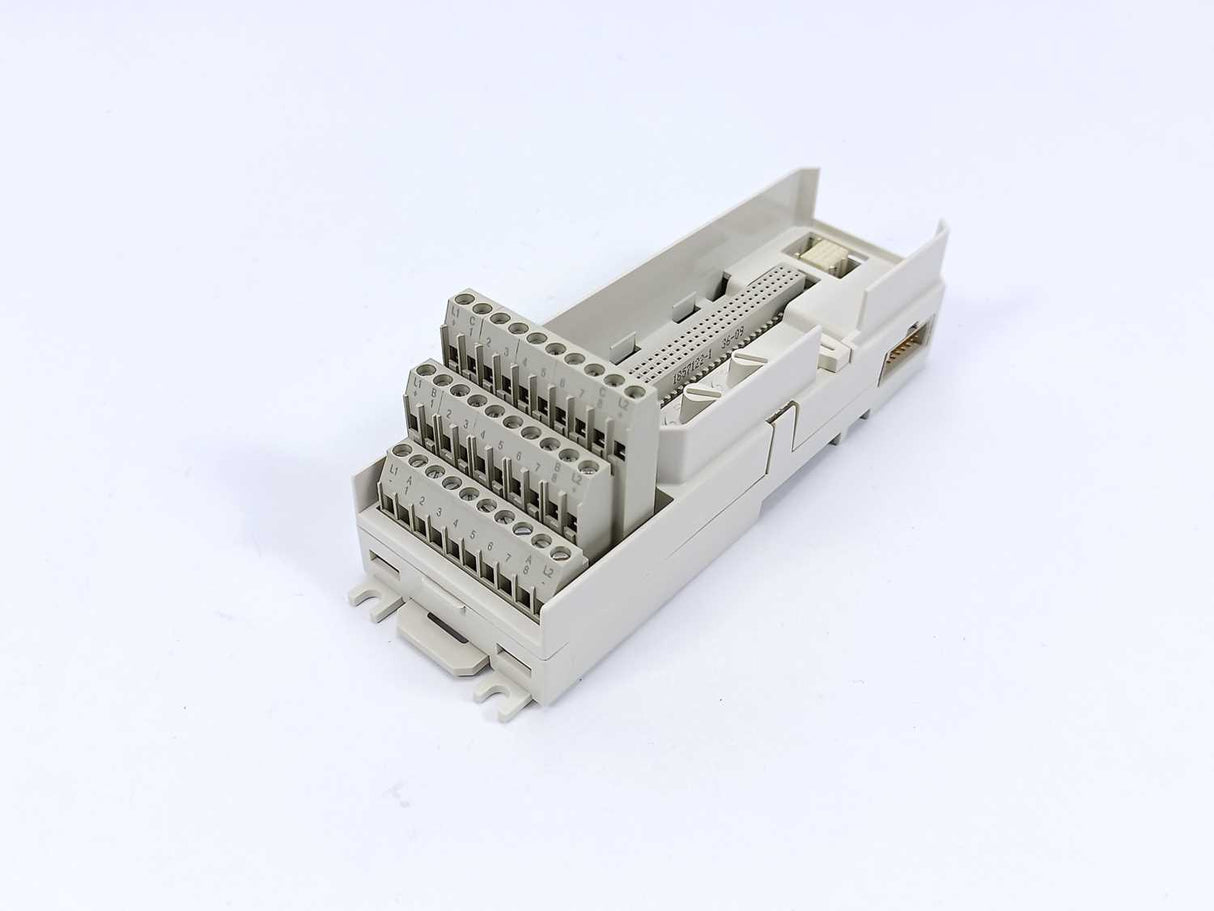 ABB 3BSE013230R1 TU810V1 Compact module termination unit