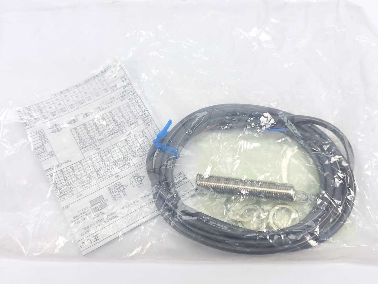 OMRON E2E2-X2B1 Proximity Sensor, 2m