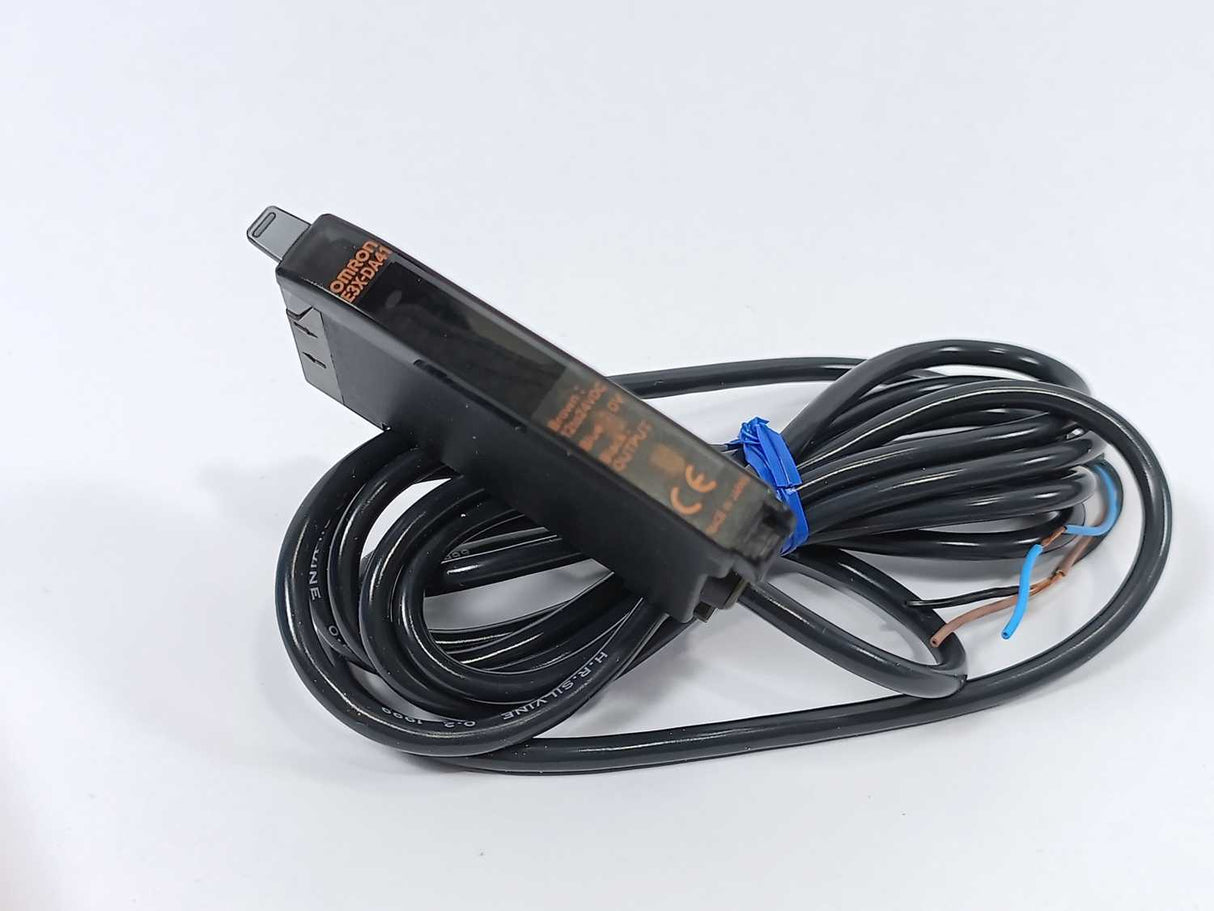 OMRON E3X-DA41 Photoelectric Switch 12-24 VDC, 2m