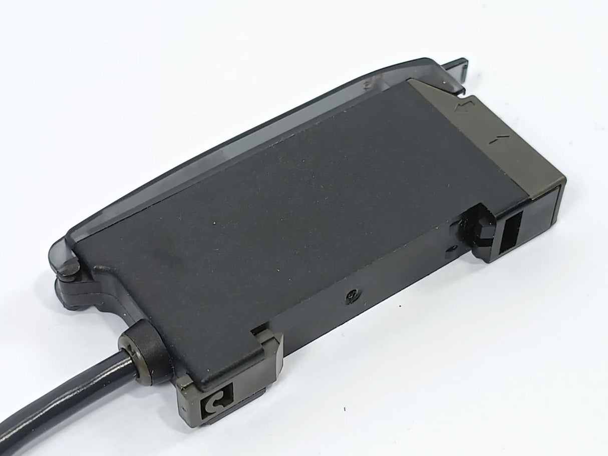 OMRON E3X-DA41 Photoelectric Switch 12-24 VDC, 2m