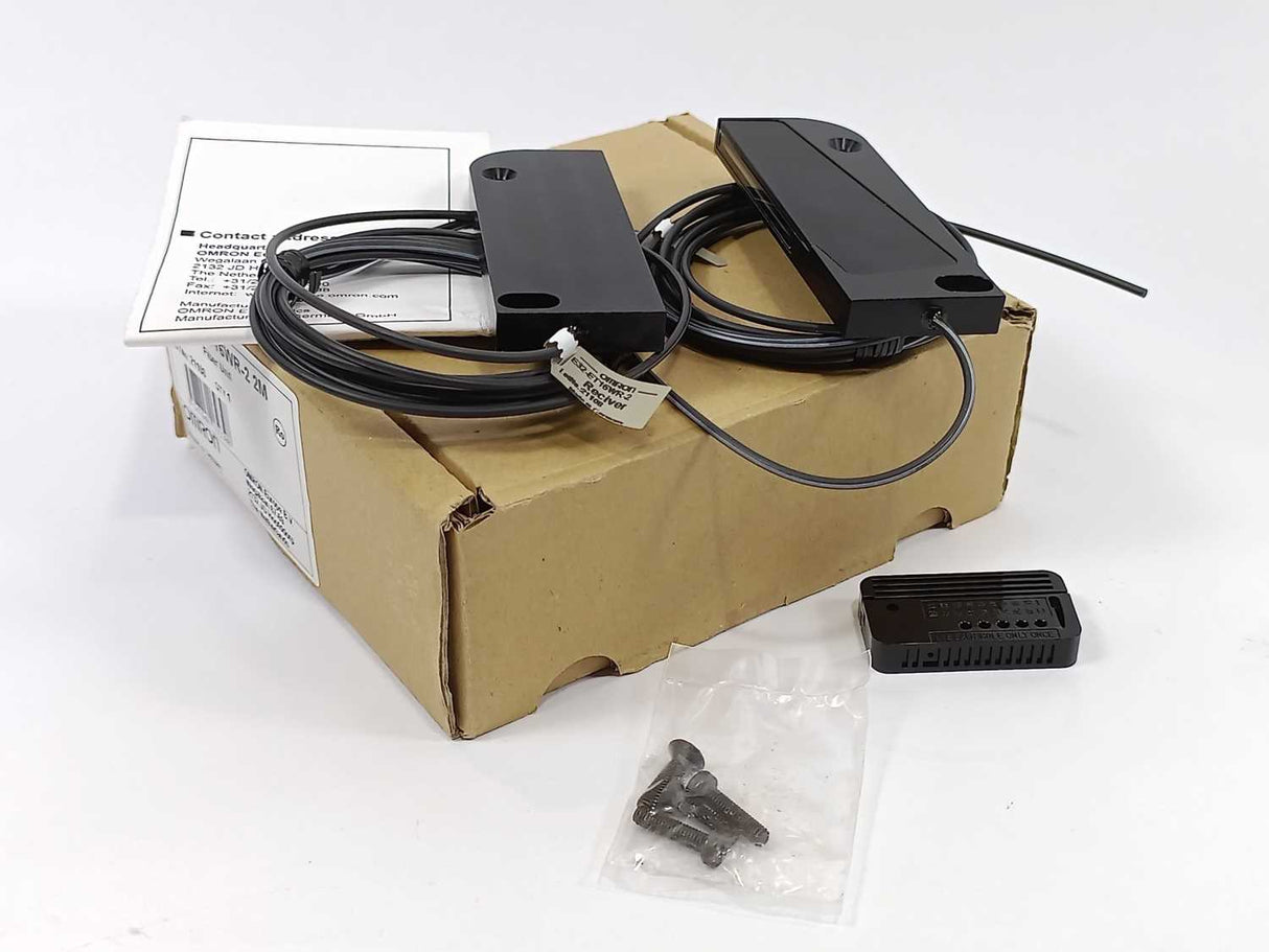 OMRON E32-ET16WR-2 Fiber Unit 2m