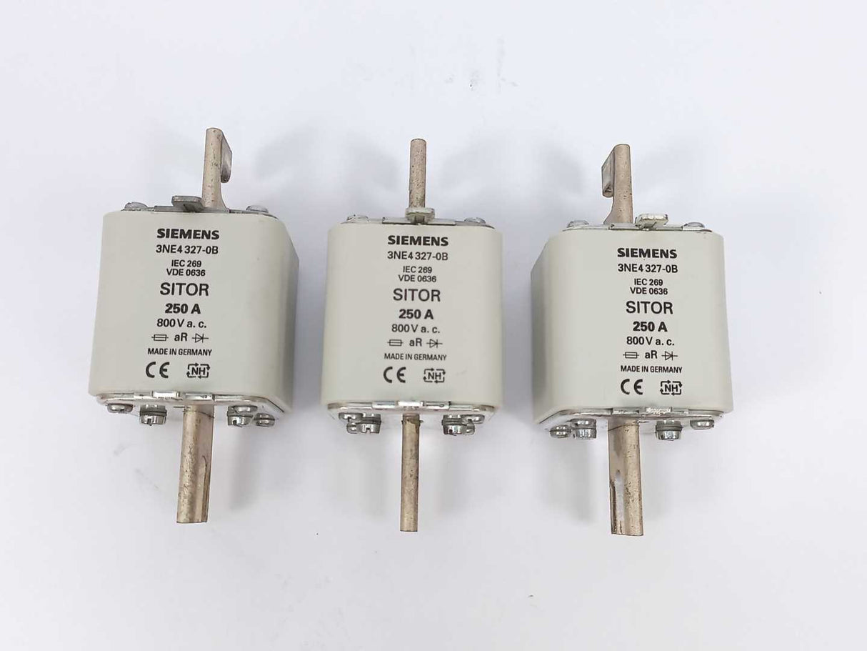 Siemens 3NE4 327-0B SITOR fuse link 250A 800VAC 3 Pcs.