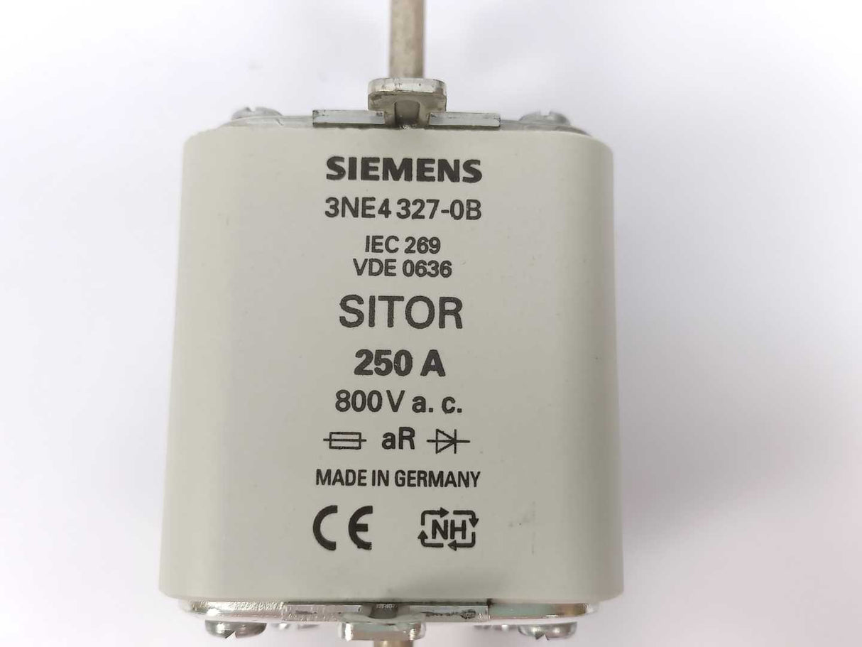 Siemens 3NE4 327-0B SITOR fuse link 250A 800VAC 3 Pcs.