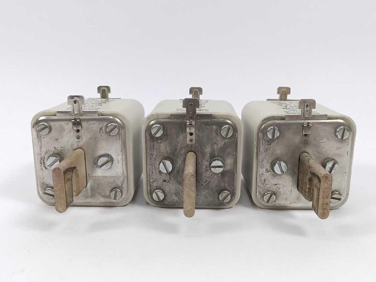 Siemens 3NE4 327-0B SITOR fuse link 250A 800VAC 3 Pcs.