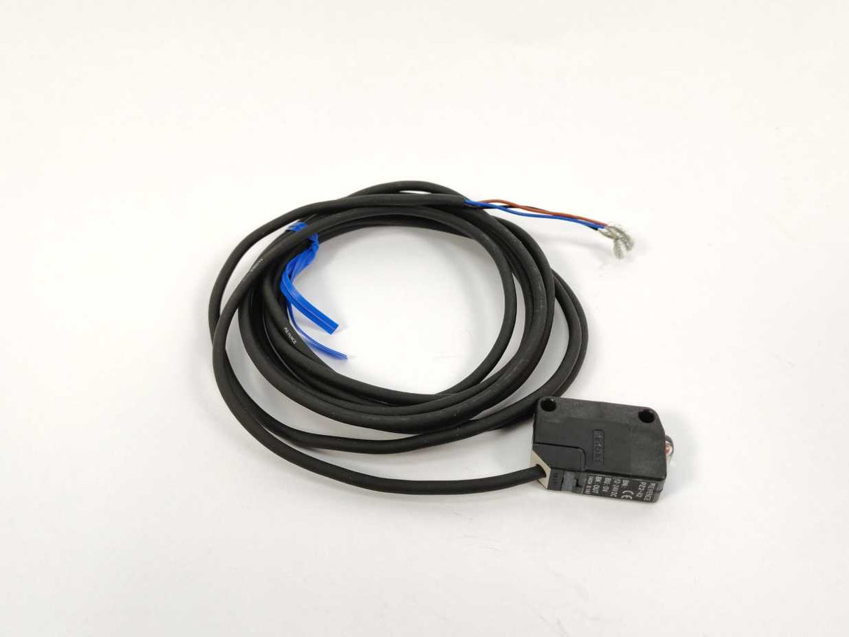 KEYENCE  PZ2-42 Photoelectric Sensor