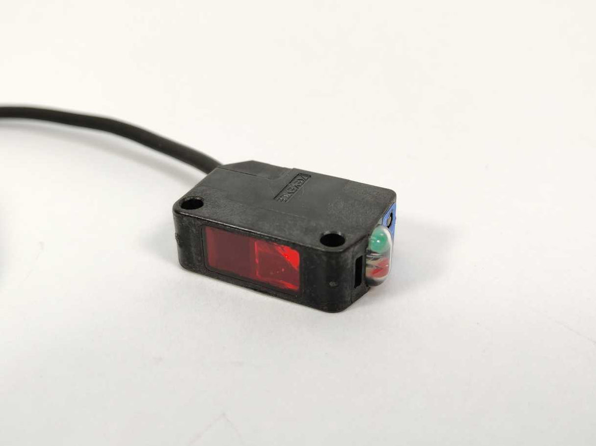 KEYENCE  PZ2-42 Photoelectric Sensor