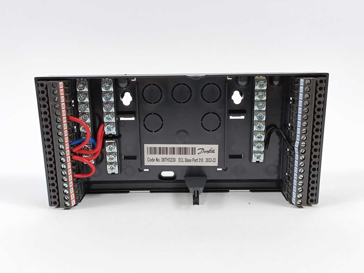 Danfoss 087H3040 ECL Comfort 310 230V w/ 087H3230 Base Part