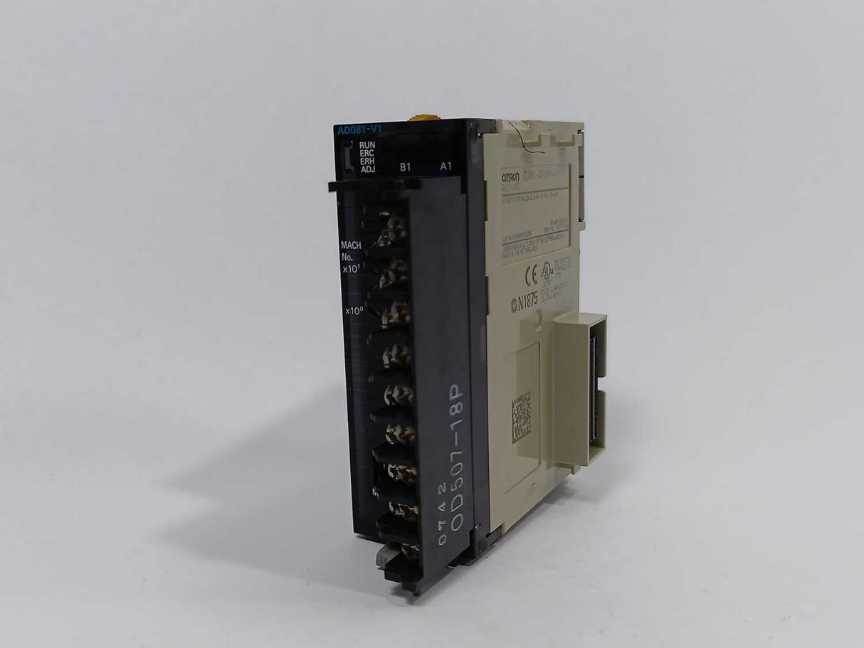 OMRON CJ1W-AD081-V1 A/D Unit
